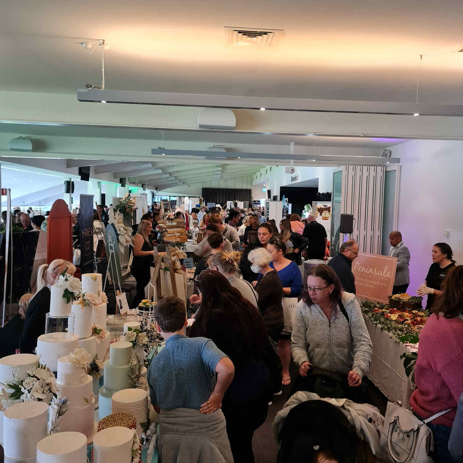 Mornington Wedding Expo May 2022 - crowd shot 2 Mornington Wedding Expo May 2022 - crowd shot 2