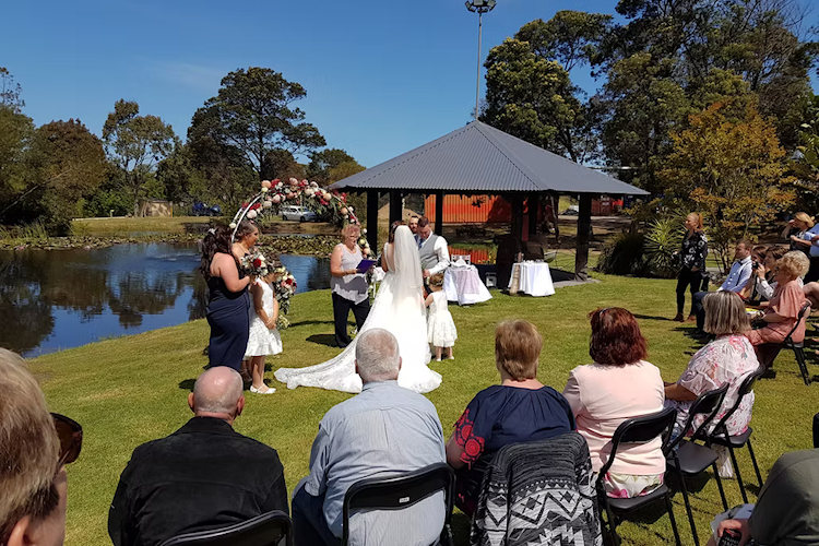 Friendly Garden Weddings